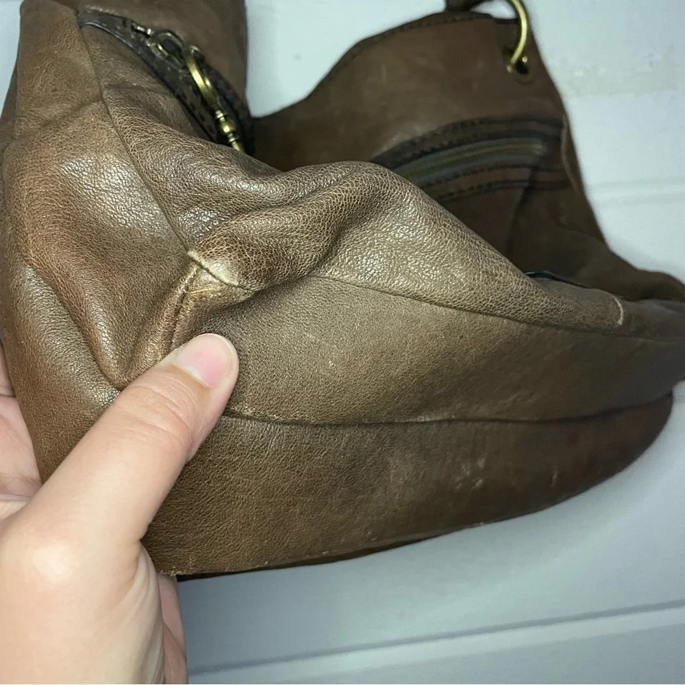 Fossil Long Live Vintage Brown Leather Brass
Studded Shoulder Hobo Bag Purse - Picture 12 of 17